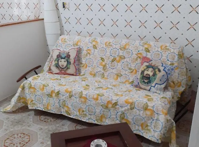 Domus Apollo 利帕里